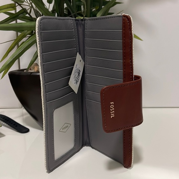 FOSSIL Women's  Clutch Wallet - Picture 6 of 8